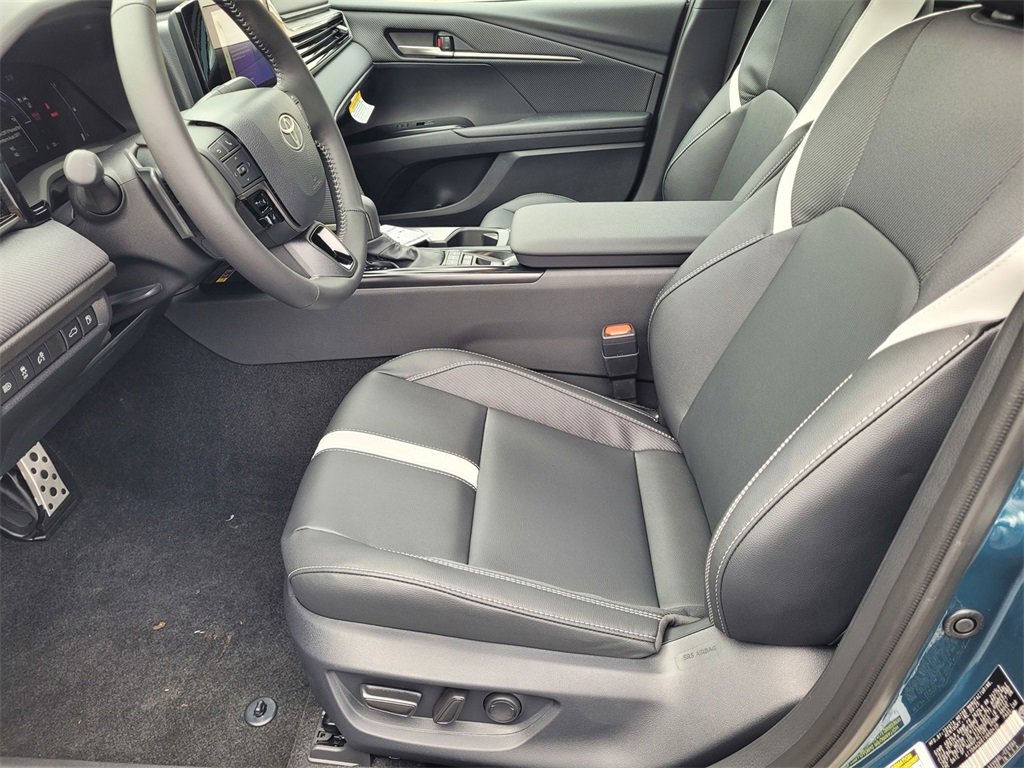 New 2026 Toyota Camry SE image 8