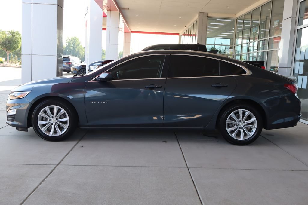 Used 2019 Chevrolet Malibu LT w/ Leather Package FWD image 4