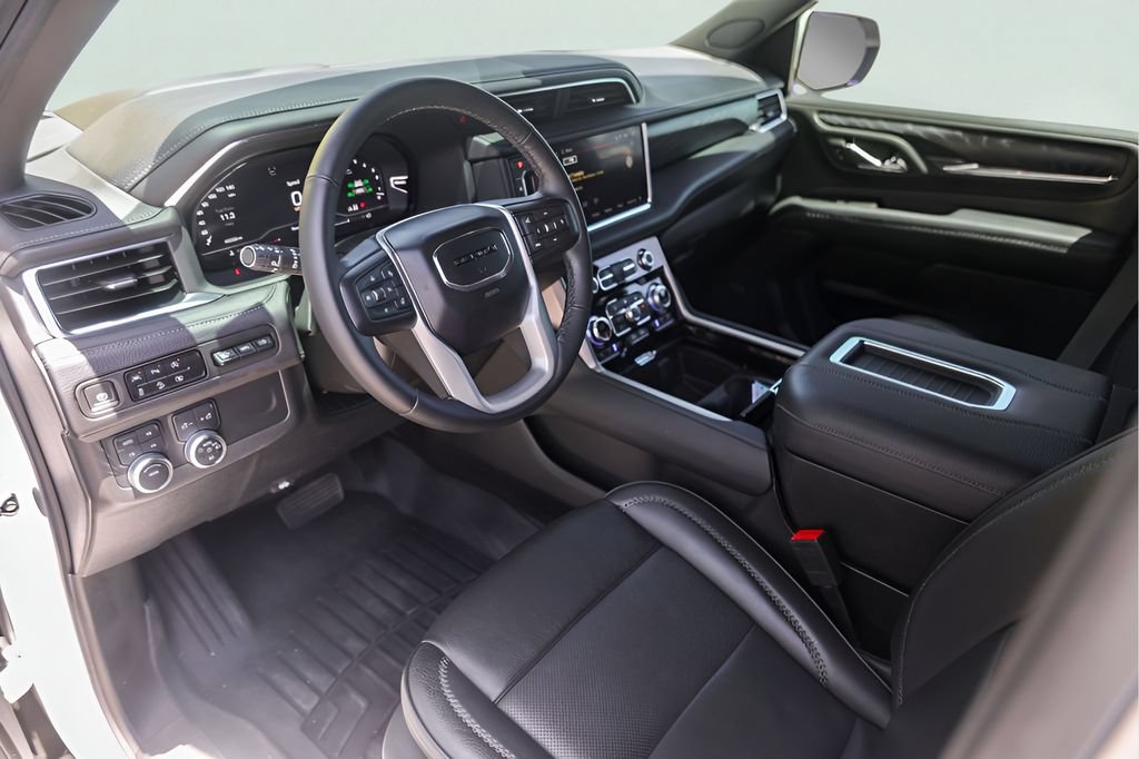 Used 2023 GMC Yukon Denali AWD/4WD image 13