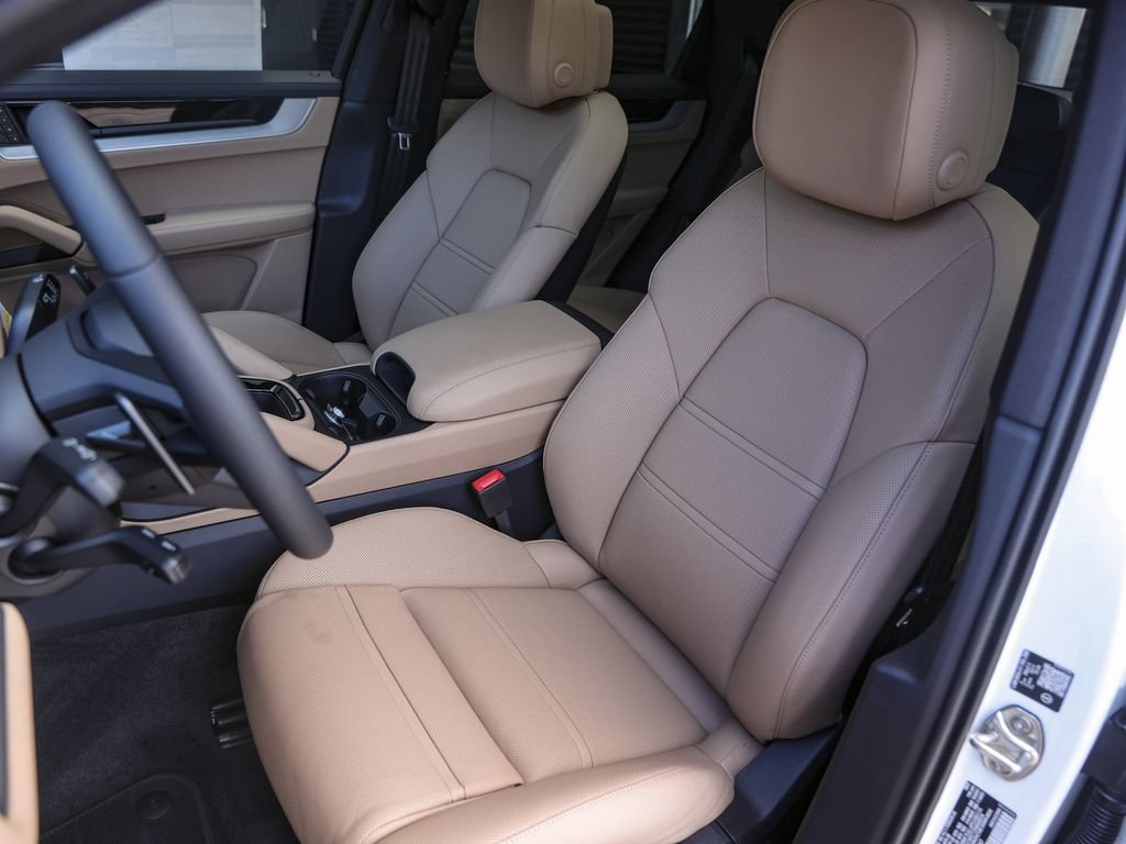 New 2026 Porsche Cayenne S AWD/4WD image 5