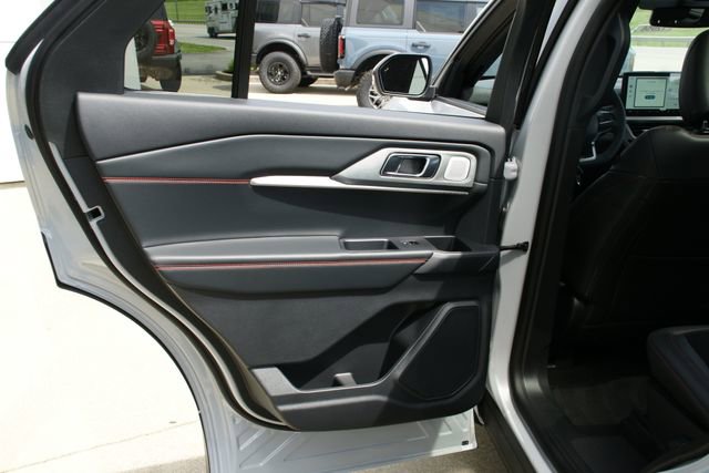New 2026 Ford Explorer ST AWD/4WD image 31
