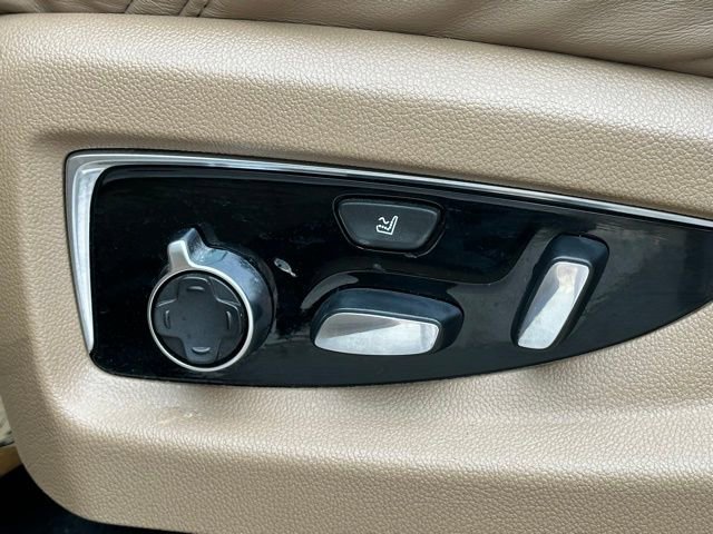 Used 2019 Cadillac Escalade Platinum image 13