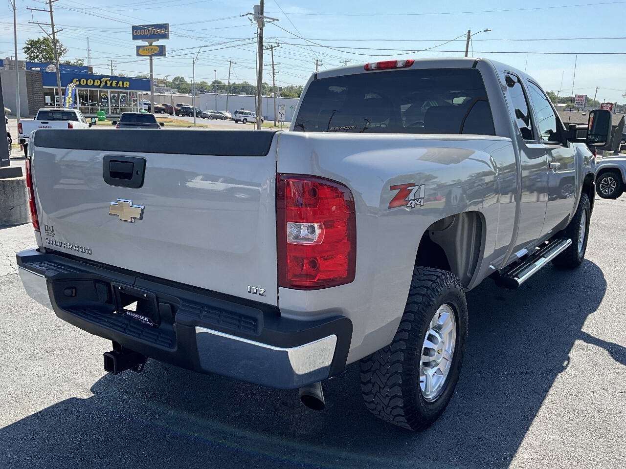 Used 2009 Chevrolet Silverado 2500 LTZ AWD/4WD image 5
