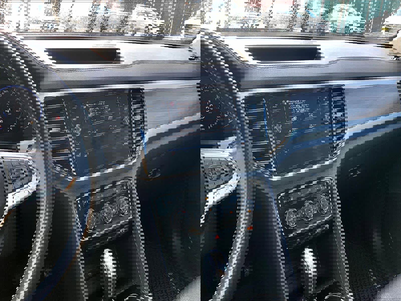 Used 2021 Volkswagen Atlas SEL Premium image 18