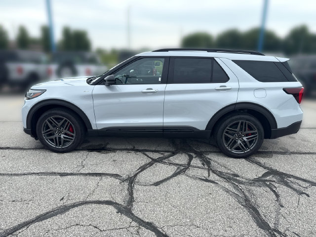 New 2026 Ford Explorer ST-Line w/ ST-Line Street Pack AWD/4WD image 10