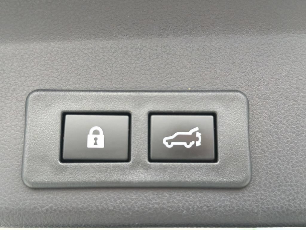 Certified 2023 Subaru Ascent Premium w/ Convenience Package AWD/4WD image 35