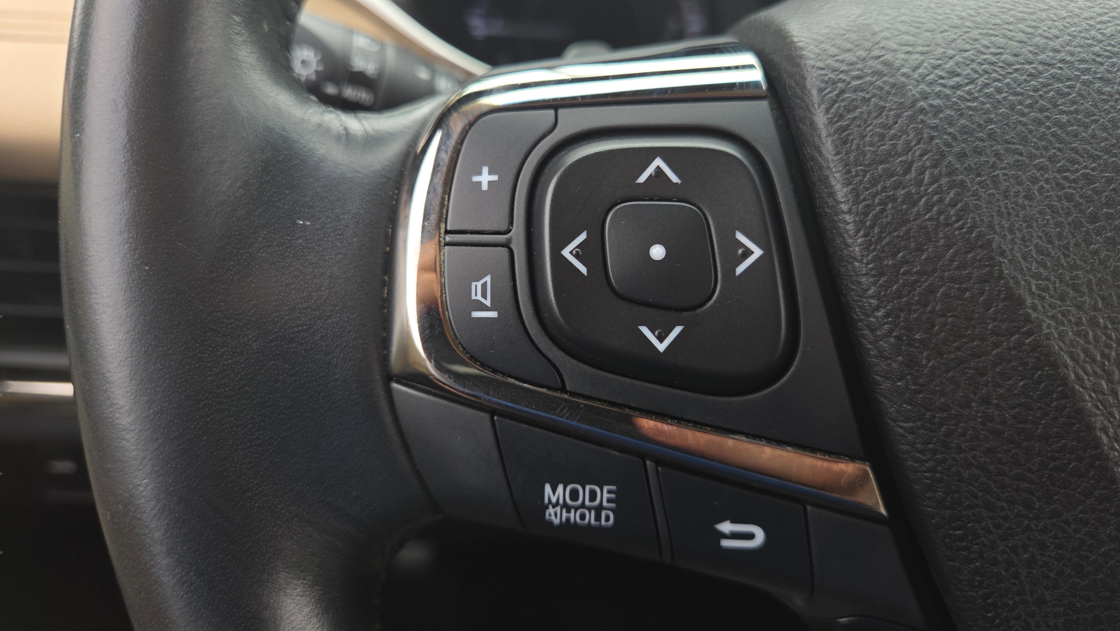 Used 2014 Toyota Avalon Limited image 24