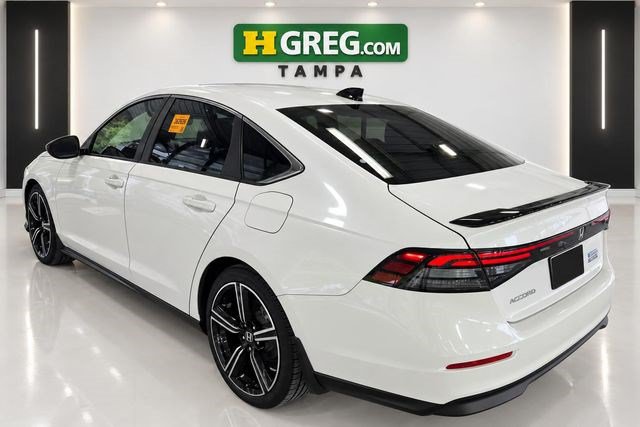 Used 2023 Honda Accord Sport image 2