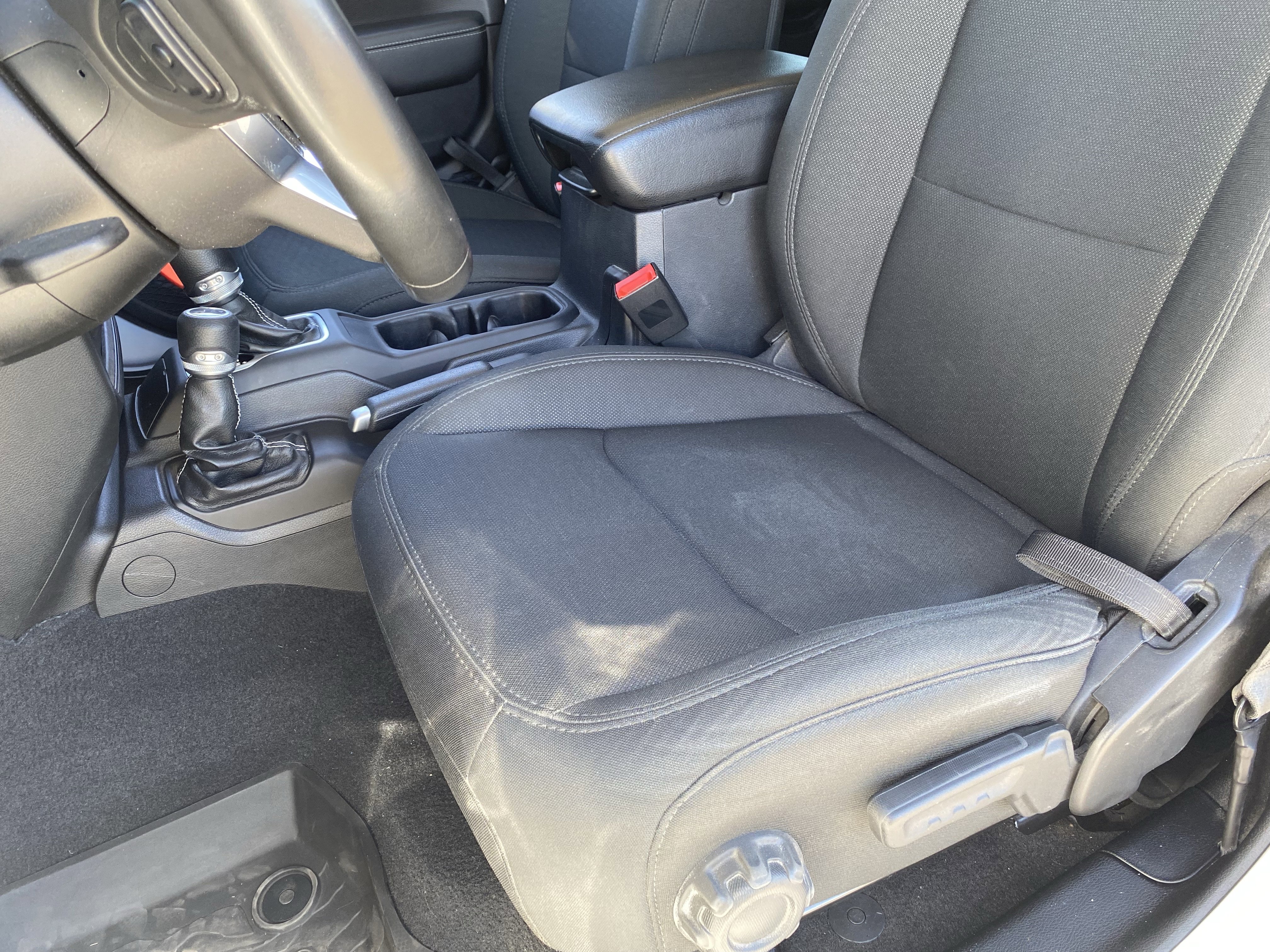 Used 2020 Jeep Gladiator Overland image 15