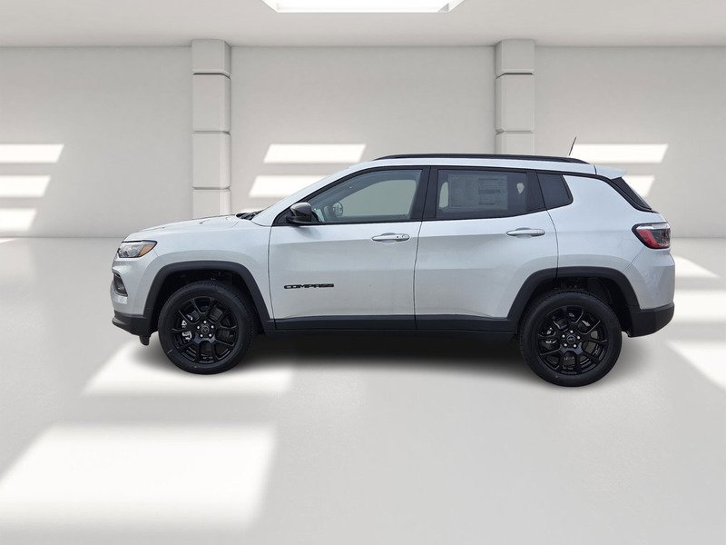 New 2026 Jeep Compass Latitude image 2