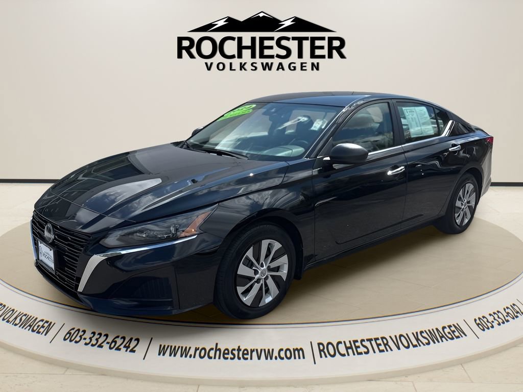 Used 2024 Nissan Altima 2.5 S FWD image 2
