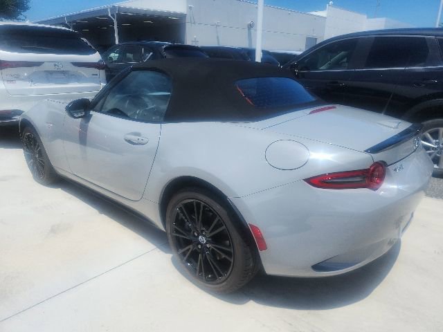 Certified 2025 MAZDA MX-5 Miata Club RWD image 3