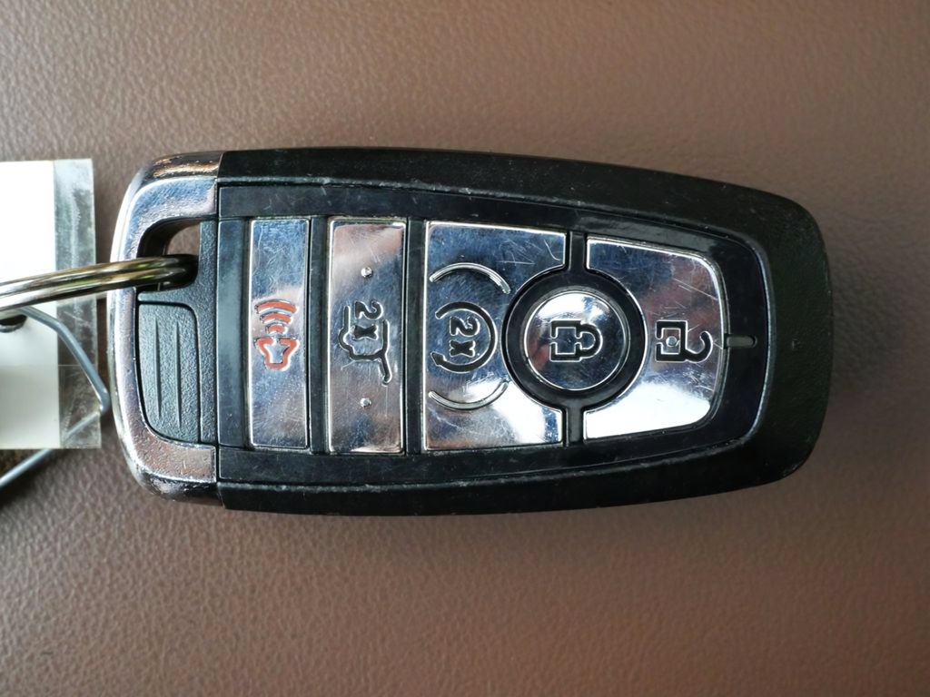 Used 2023 Lincoln Nautilus Reserve AWD/4WD image 32