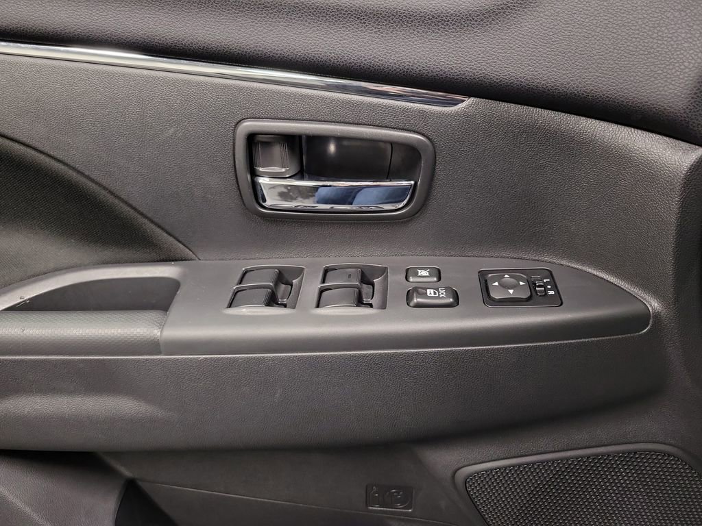 Used 2025 Mitsubishi Outlander Sport 2.0 S image 19