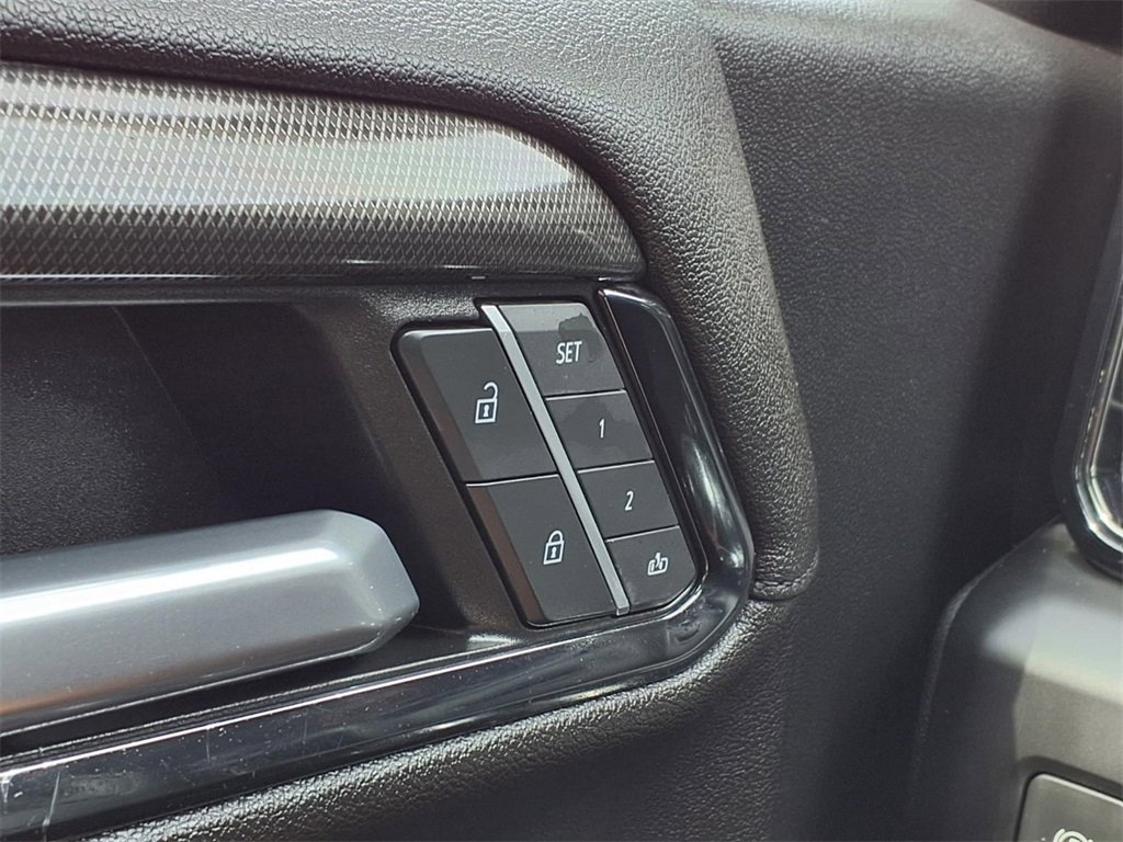 Used 2022 GMC Sierra 1500 AT4 w/ AT4 Preferred Package image 39