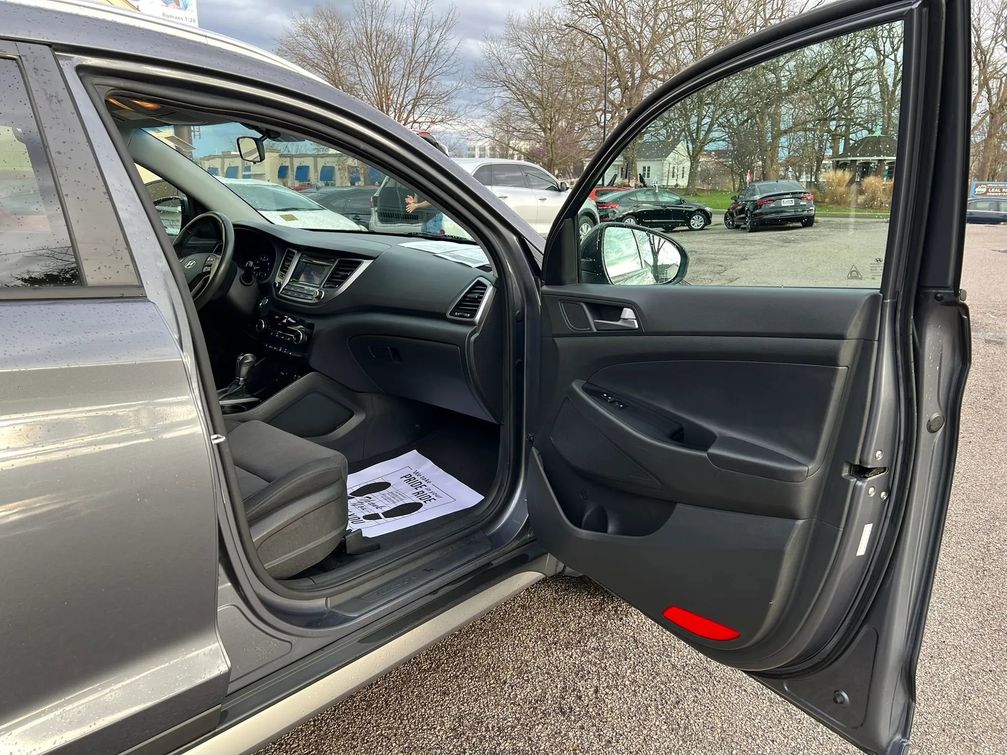 Used 2017 Hyundai Tucson Sport w/ Cargo Package image 18