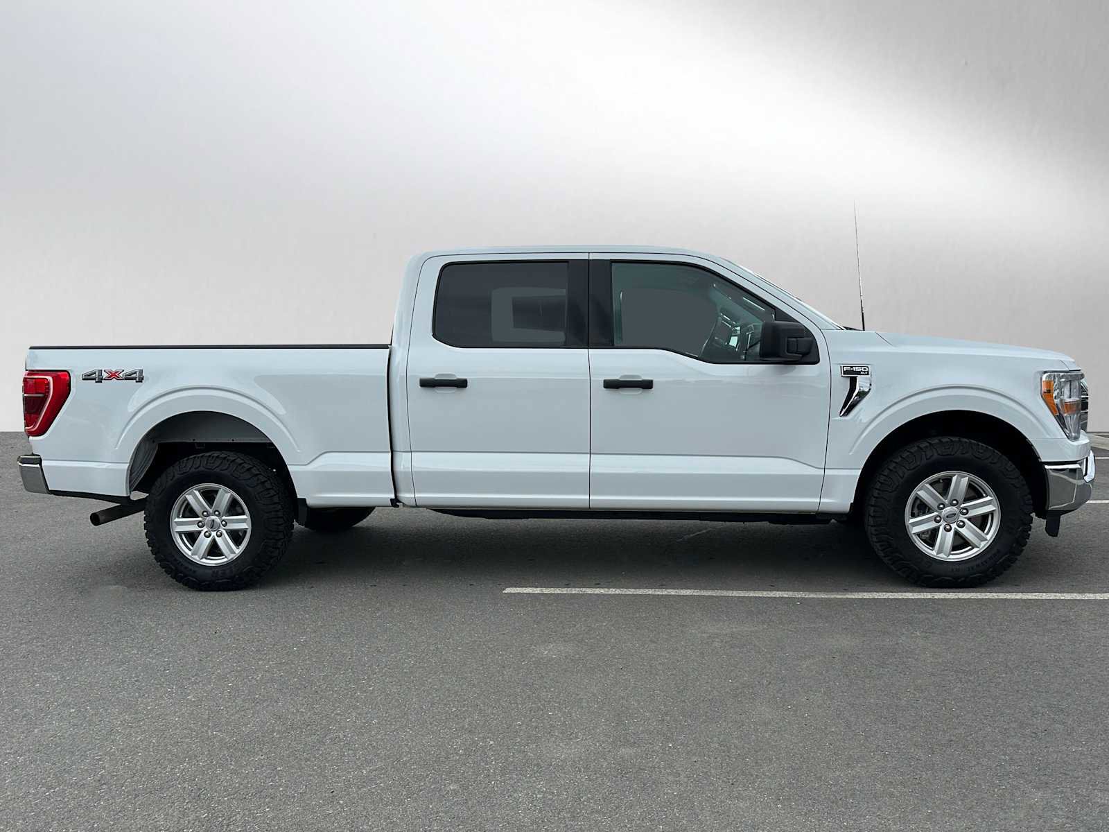 Used 2022 Ford F150 XLT w/ Equipment Group 301A Mid image 8