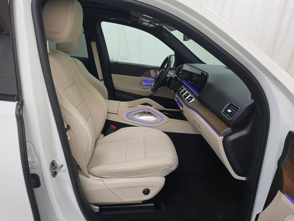 Certified 2025 Mercedes-Benz GLE 450 4MATIC w/ AMG Line Exterior image 8