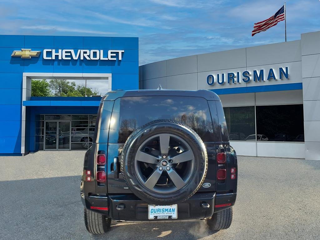 Used 2023 Land Rover Defender 110 X-Dynamic SE image 4