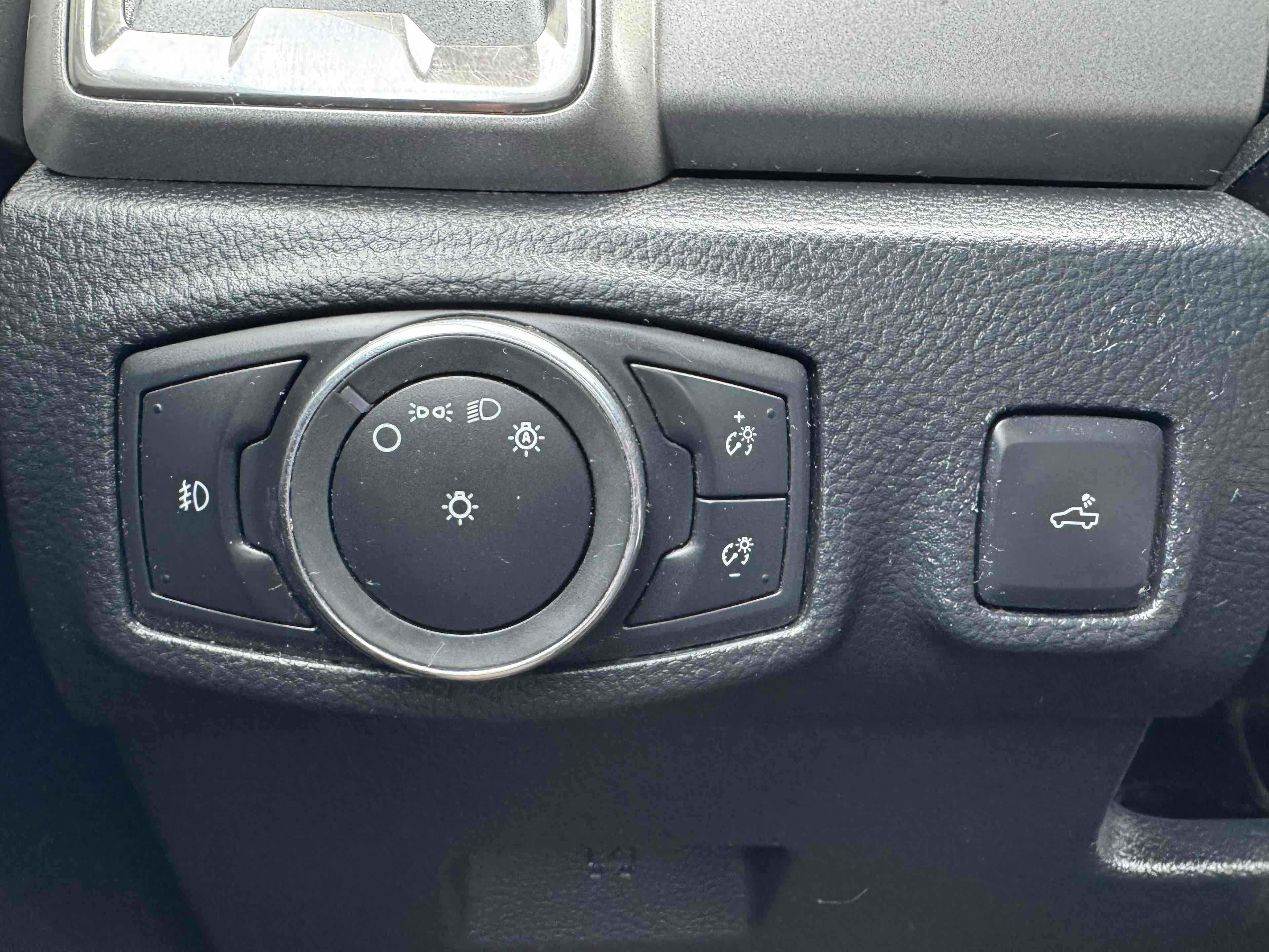 Used 2019 Ford Ranger XLT w/ Equipment Group 301A Mid RWD image 27