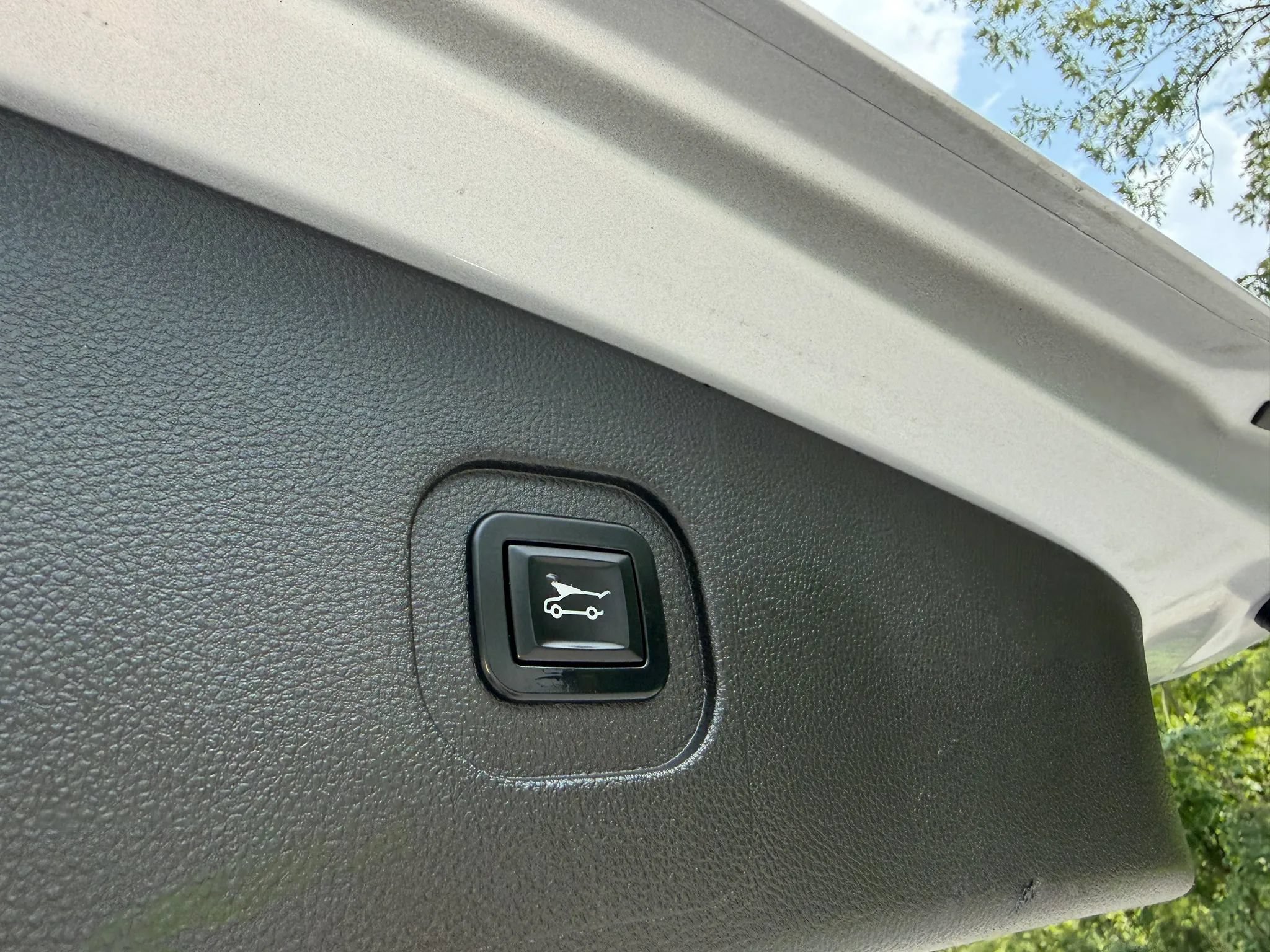 Used 2011 GMC Terrain SLT FWD image 28