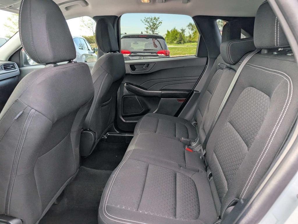 Used 2025 Ford Escape Active AWD/4WD image 11