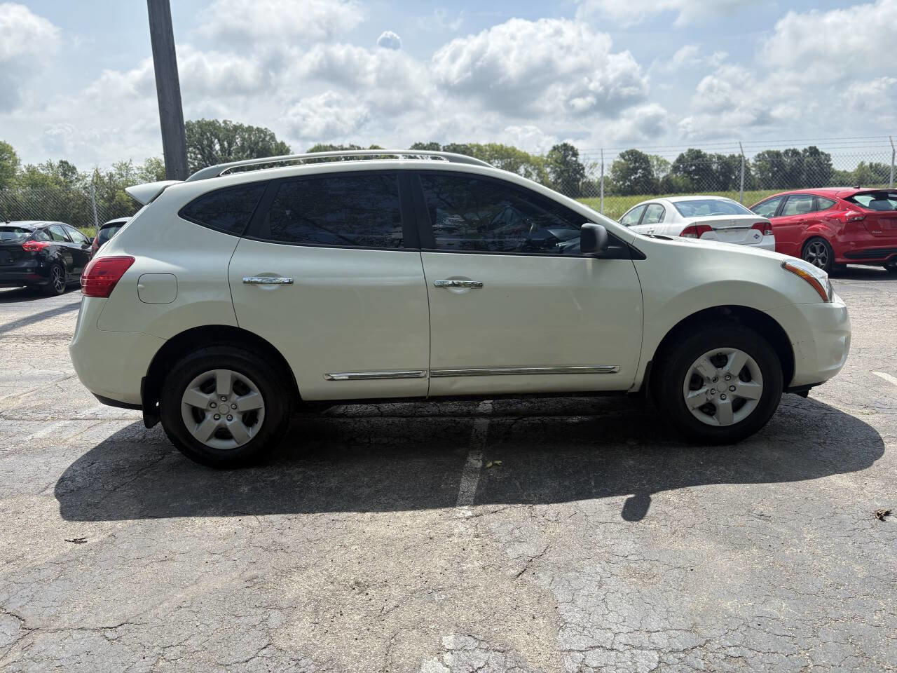Used 2014 Nissan Rogue S w/ Convenience Package image 6