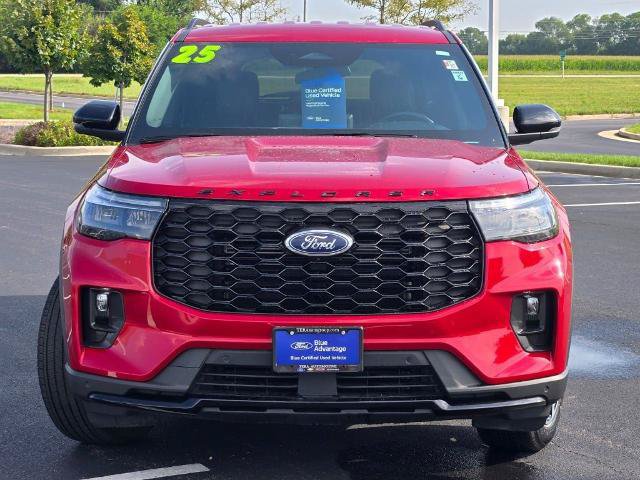 Certified 2025 Ford Explorer ST-Line AWD/4WD image 3