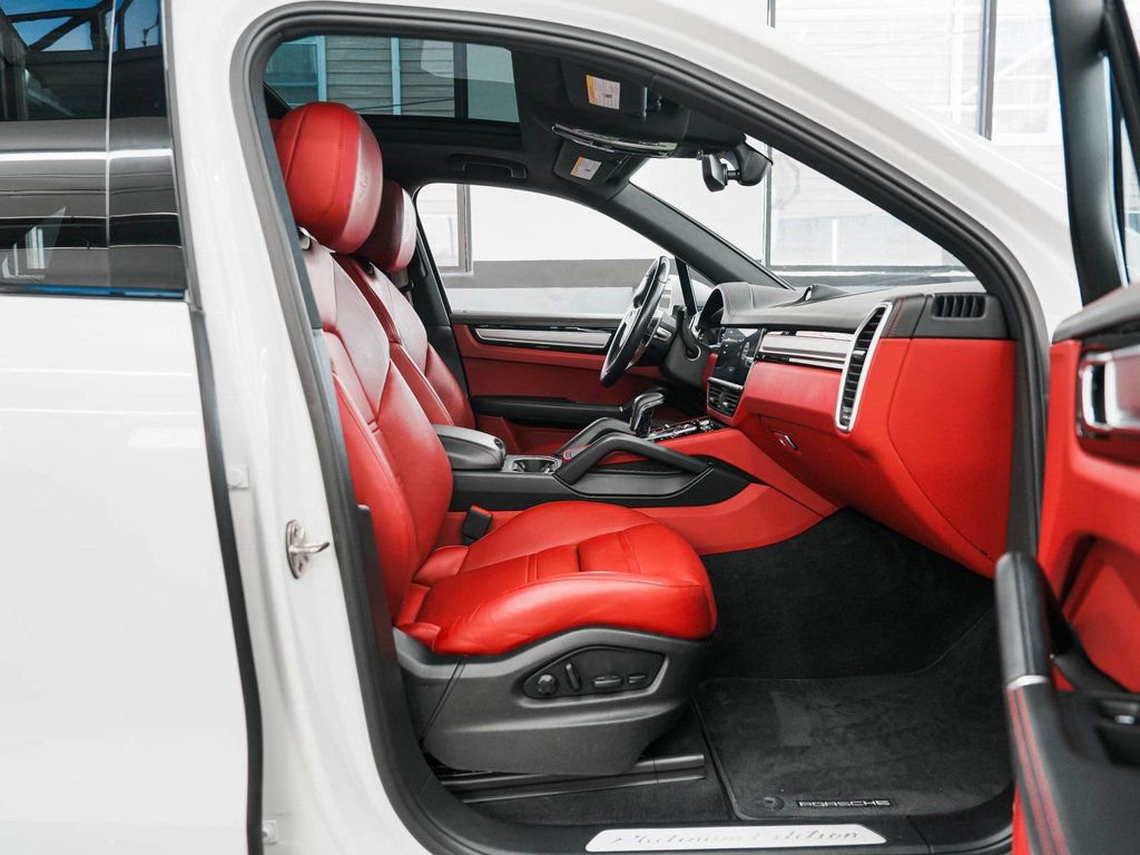 Used 2023 Porsche Cayenne image 36