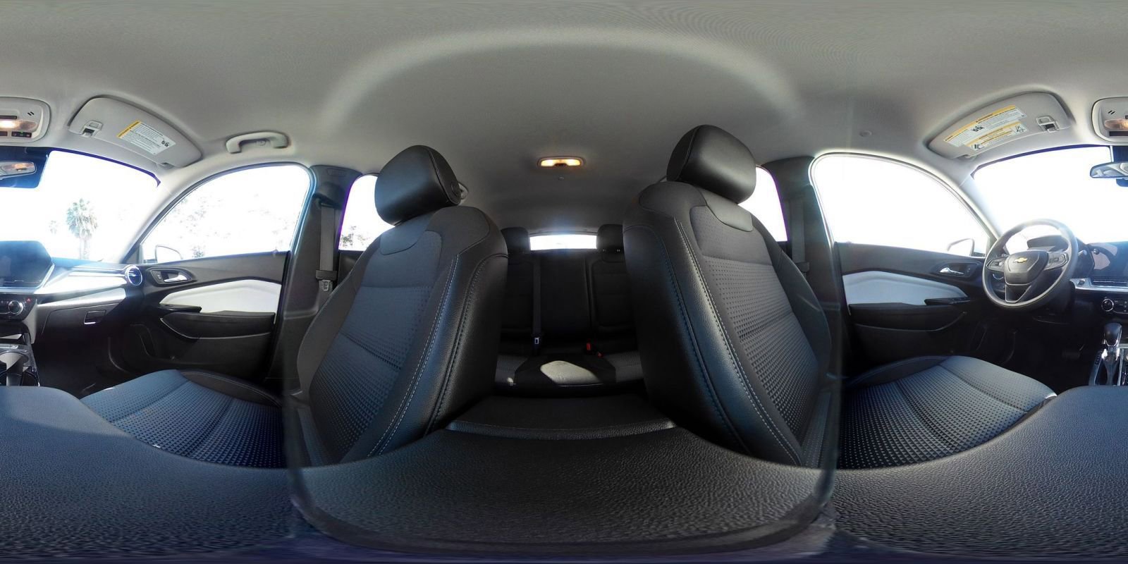 Used 2025 Chevrolet Trax LT image 42