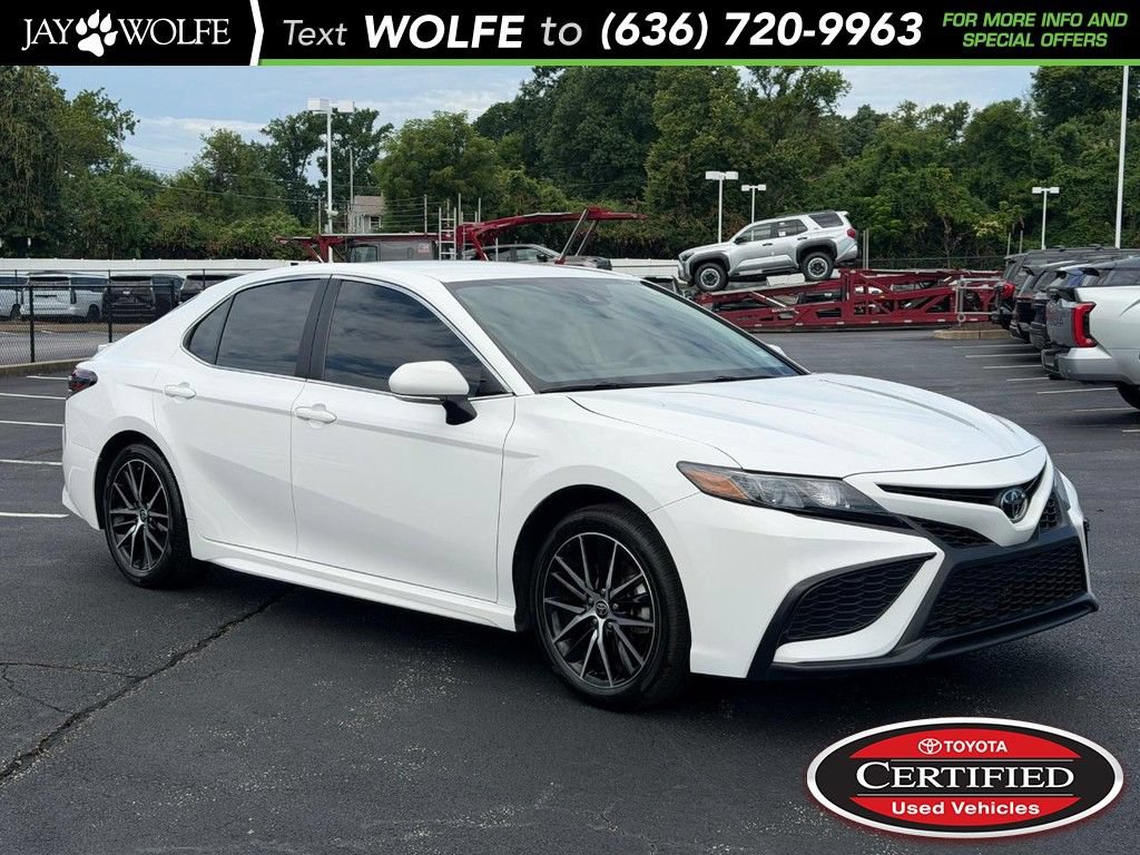 Certified 2024 Toyota Camry SE FWD image 1