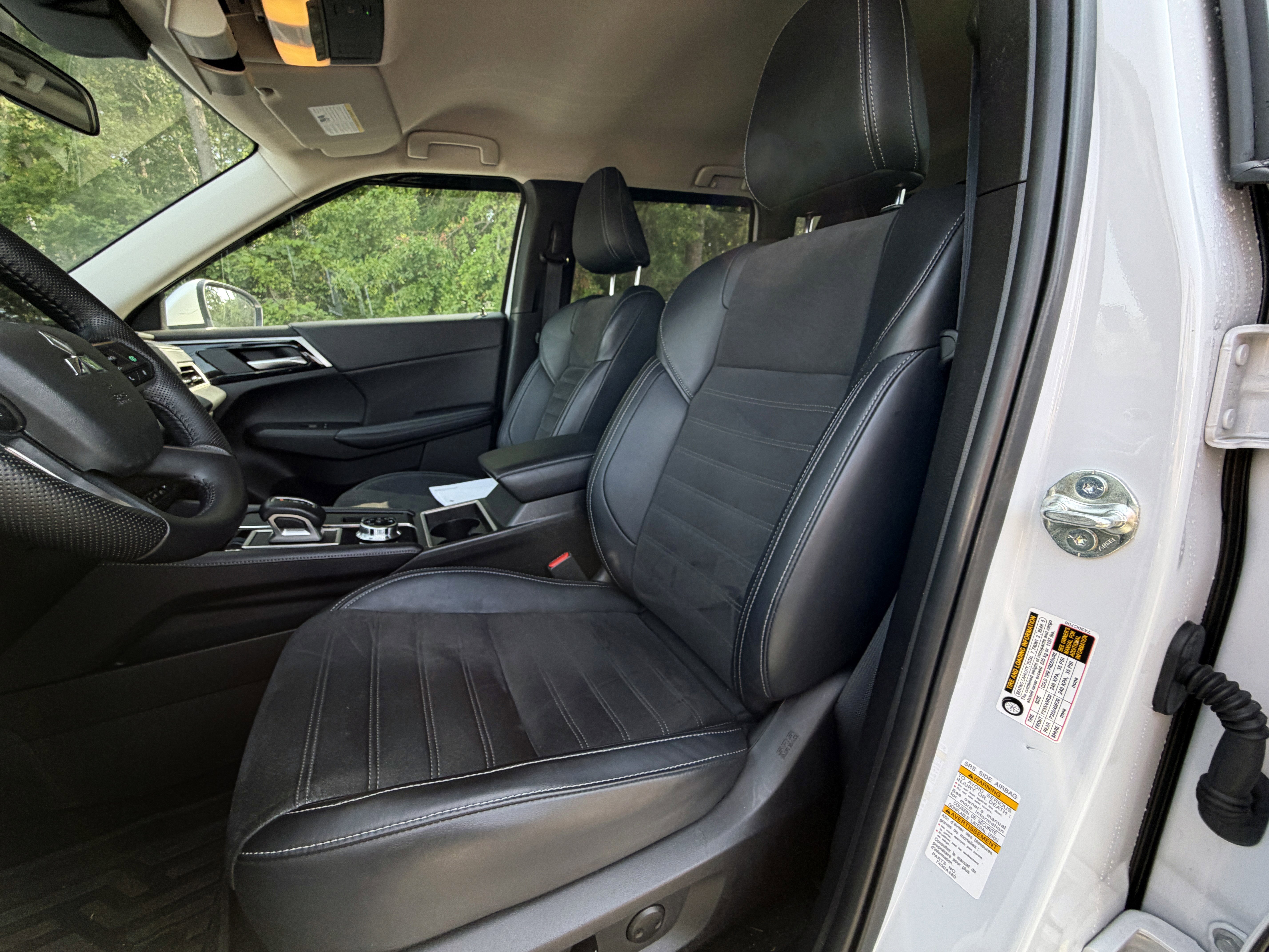 Used 2023 Mitsubishi Outlander SE AWD/4WD image 7