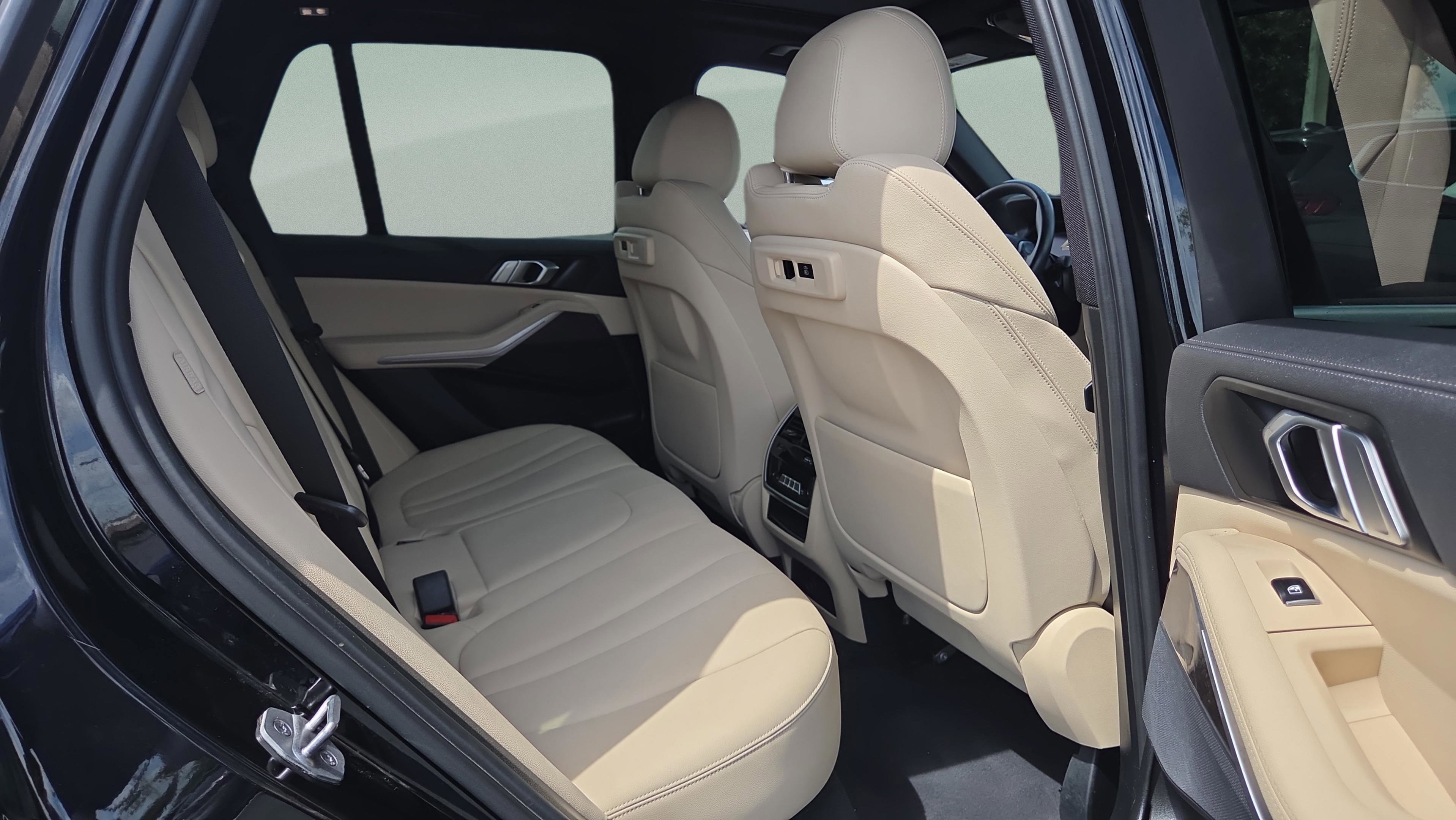 Certified 2022 BMW X5 sDrive40i w/ Premium Package RWD image 16