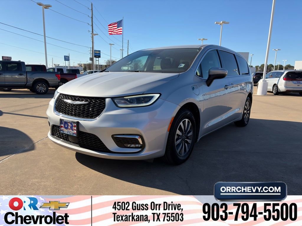 Used 2023 Chrysler Pacifica Touring-L