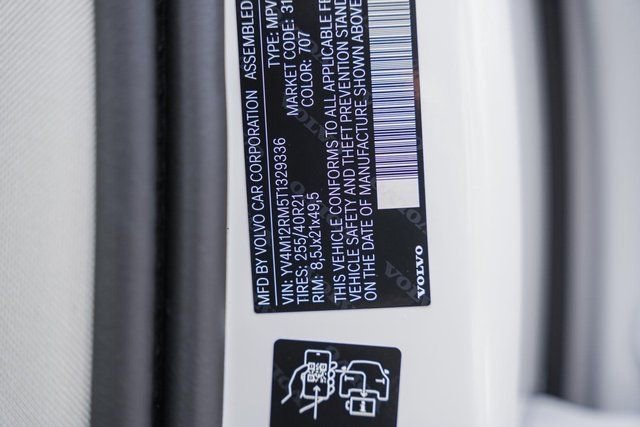 Used 2026 Volvo XC60 B5 Ultra w/ Protection Package Premier image 35