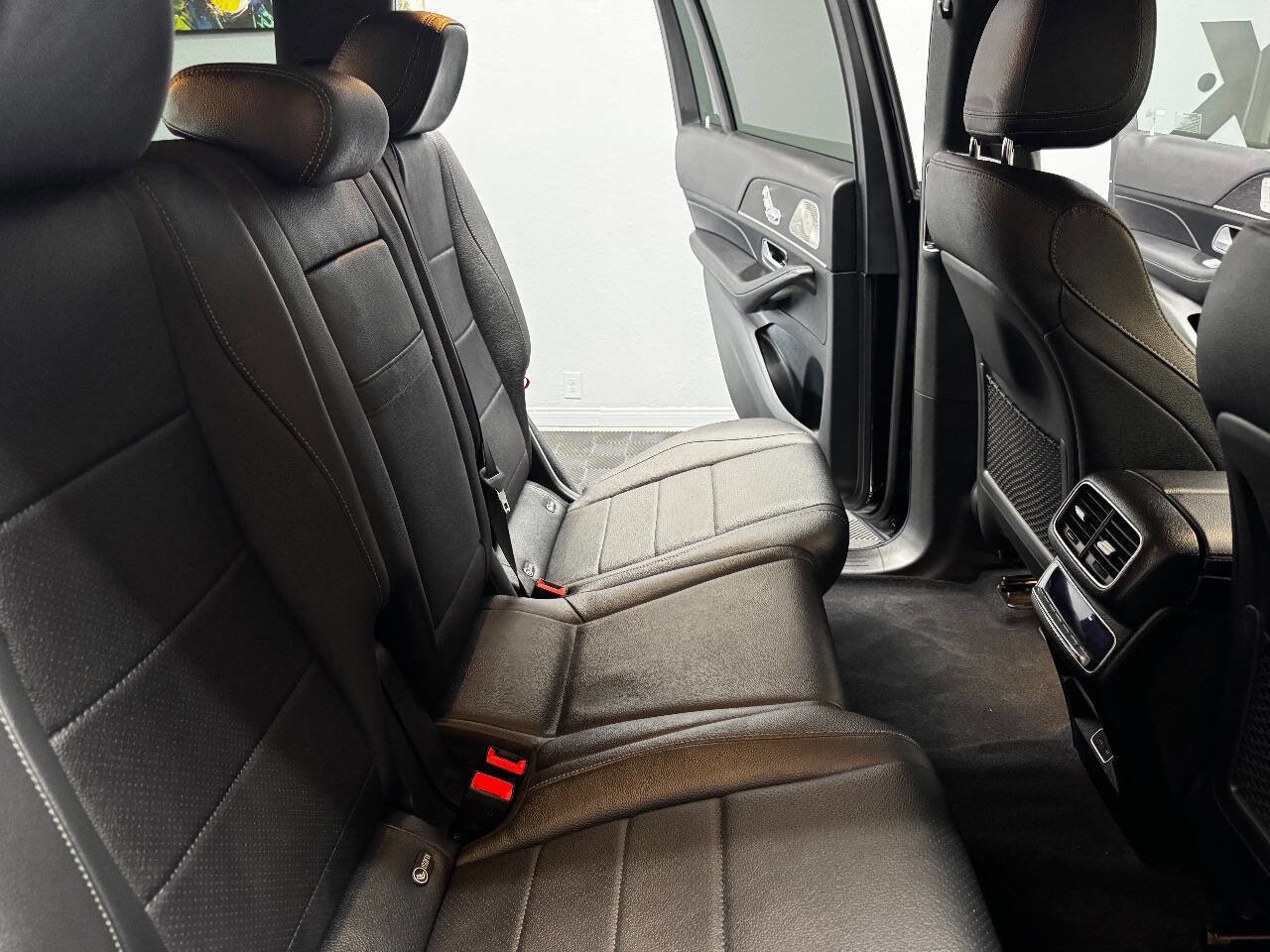 Used 2025 Mercedes-Benz GLS 450 4MATIC image 50