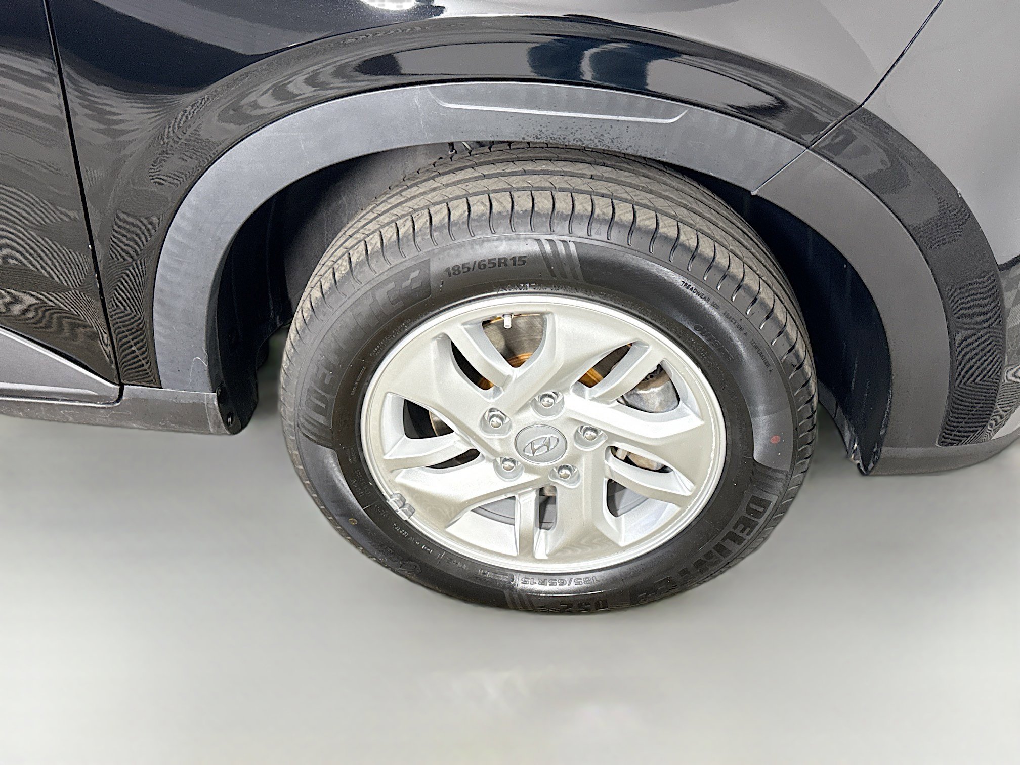 Used 2022 Hyundai Venue SE image 30