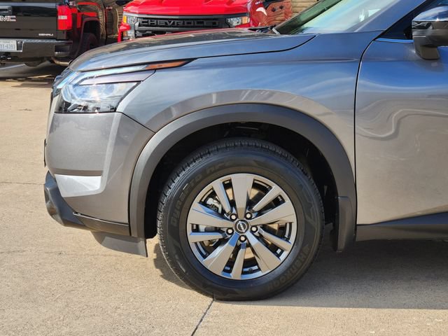 Used 2025 Nissan Pathfinder S FWD image 15