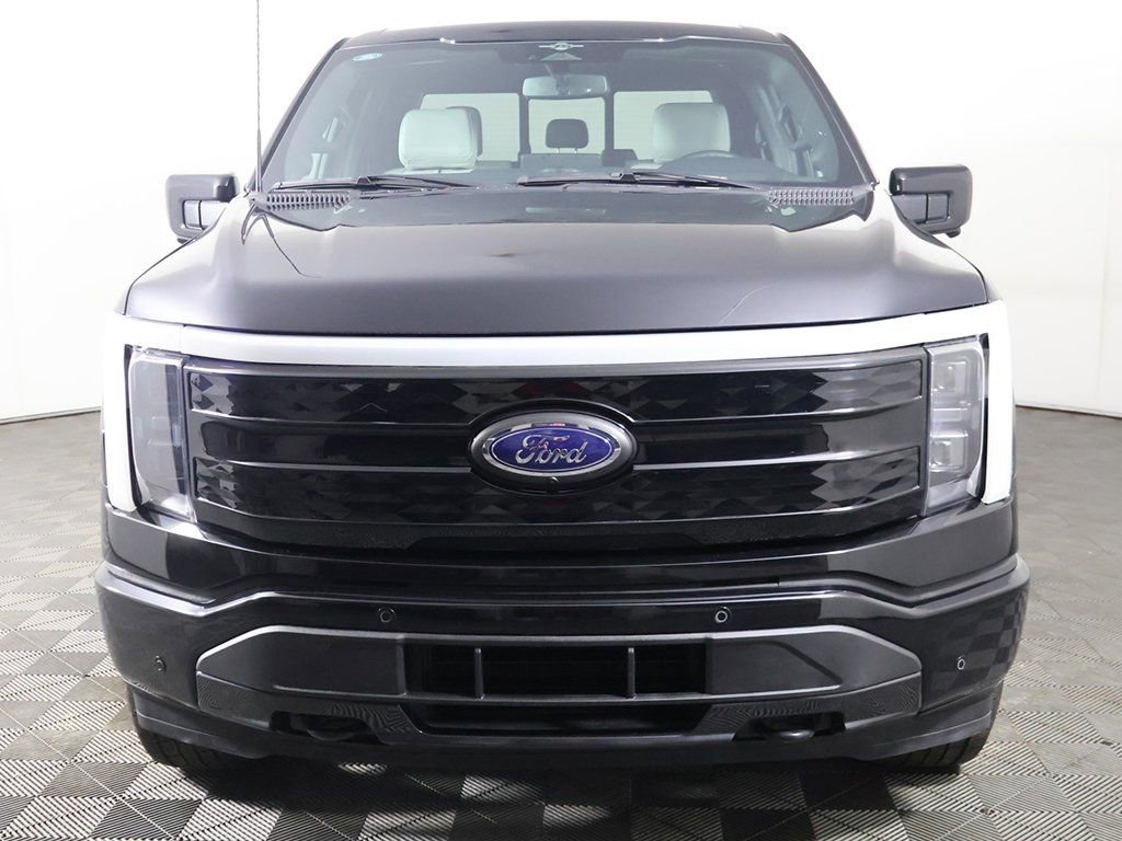 Used 2023 Ford F150 Lightning Platinum image 17