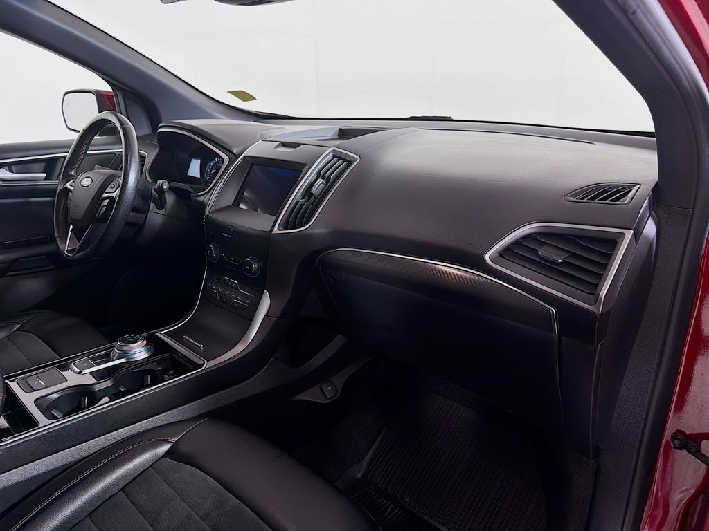 Used 2020 Ford Edge ST-Line w/ Cold Weather Package AWD/4WD image 25