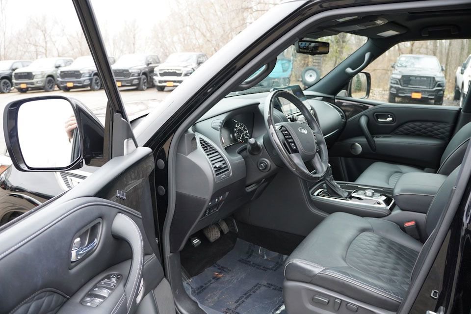 Used 2023 INFINITI QX80 Sensory w/ All-Season Package image 15