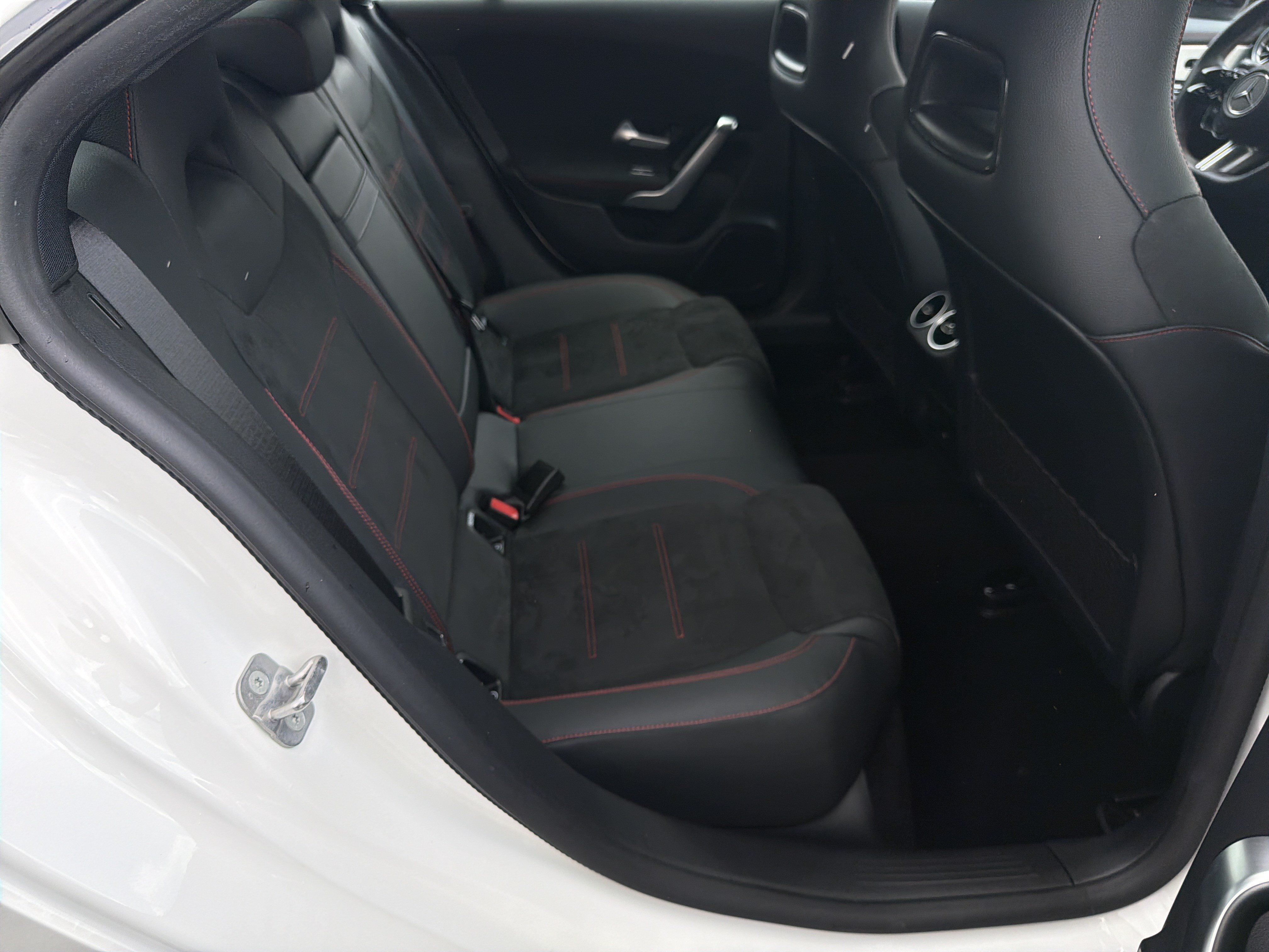 Used 2025 Mercedes-Benz CLA 250 4MATIC image 18