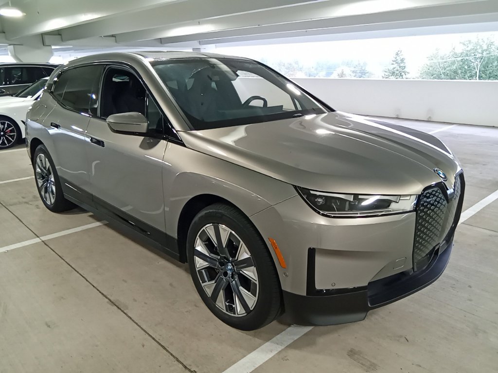 Certified 2024 BMW iX xDrive50 AWD/4WD image 3