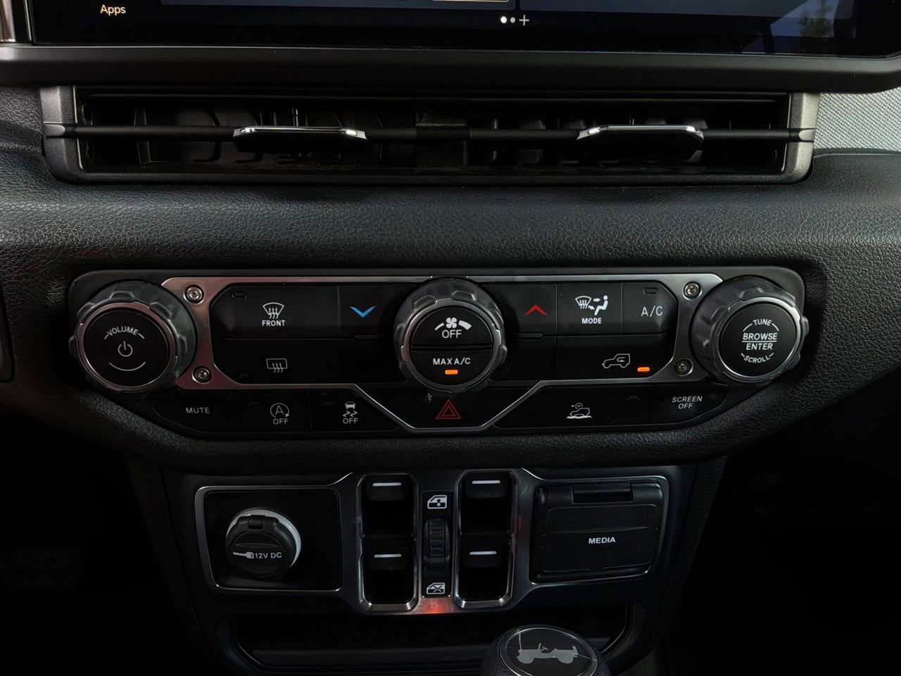 Used 2025 Jeep Wrangler Unlimited Sport AWD/4WD image 24