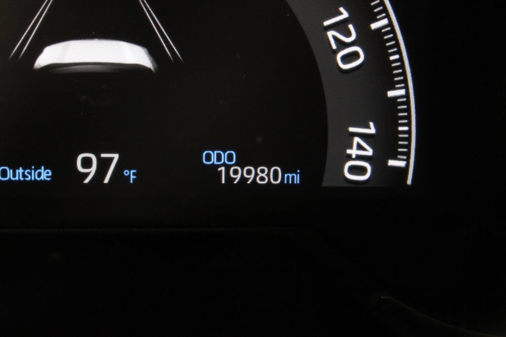 Used 2025 Toyota RAV4 LE AWD/4WD image 27