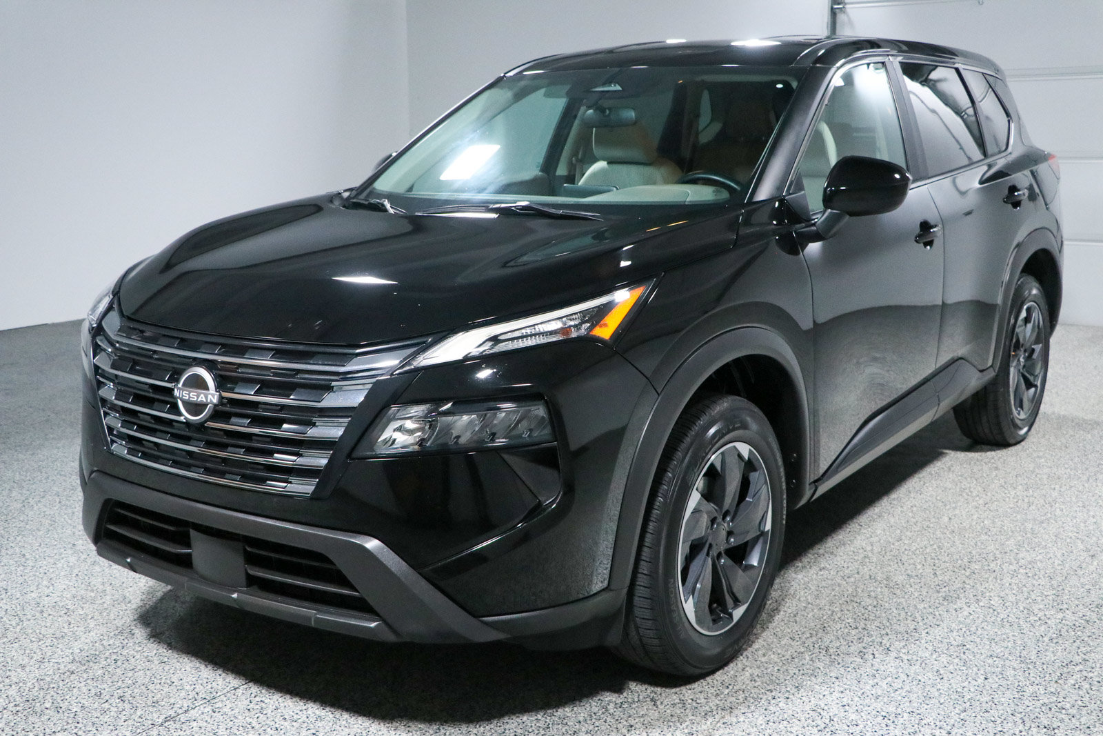 Used 2024 Nissan Rogue SV FWD image 31