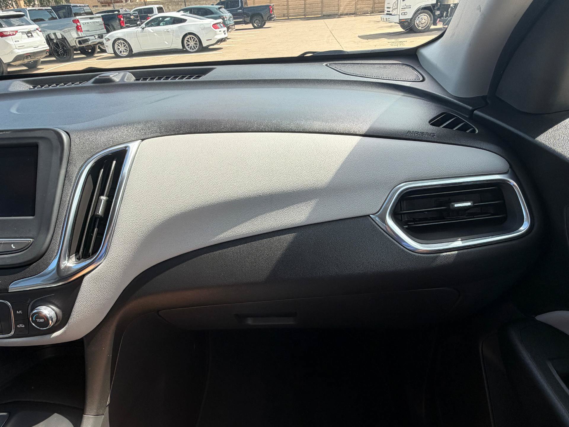 Used 2023 Chevrolet Equinox LS w/ LS Convenience Package FWD image 28