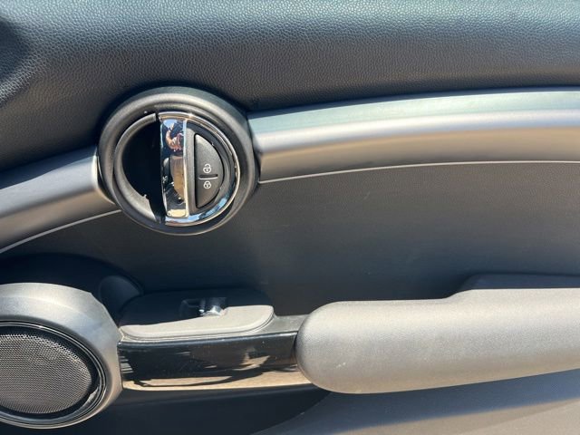 Used 2022 MINI Cooper SE FWD image 29