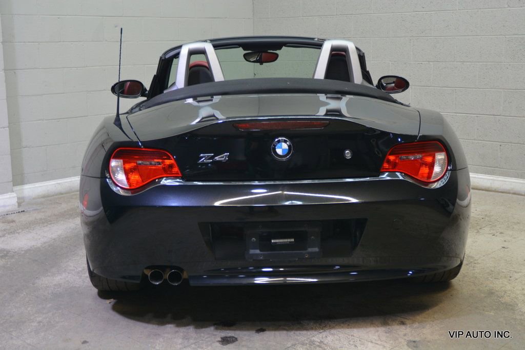 Used 2008 BMW Z4 3.0i image 12