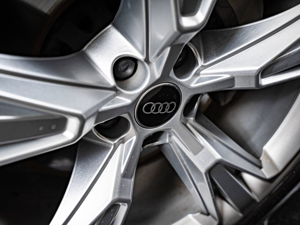 Used 2022 Audi Q8 Premium Plus AWD/4WD image 8